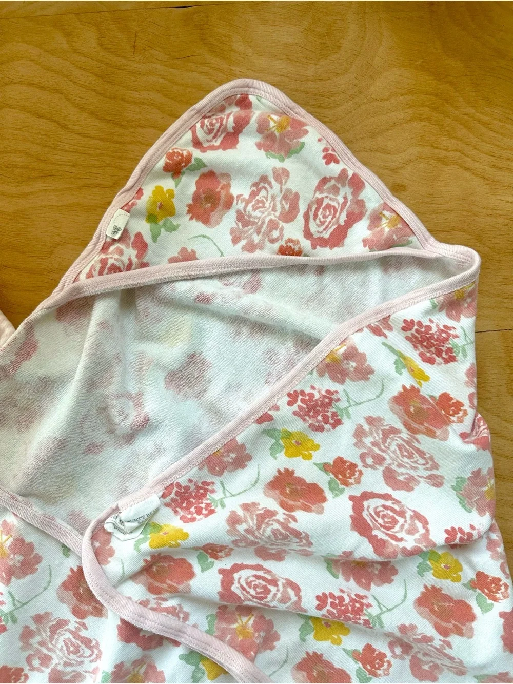 2 Burt’s Bees Baby Organic Cotton Hooded Towels Bath Wrap Bundle Pink Floral